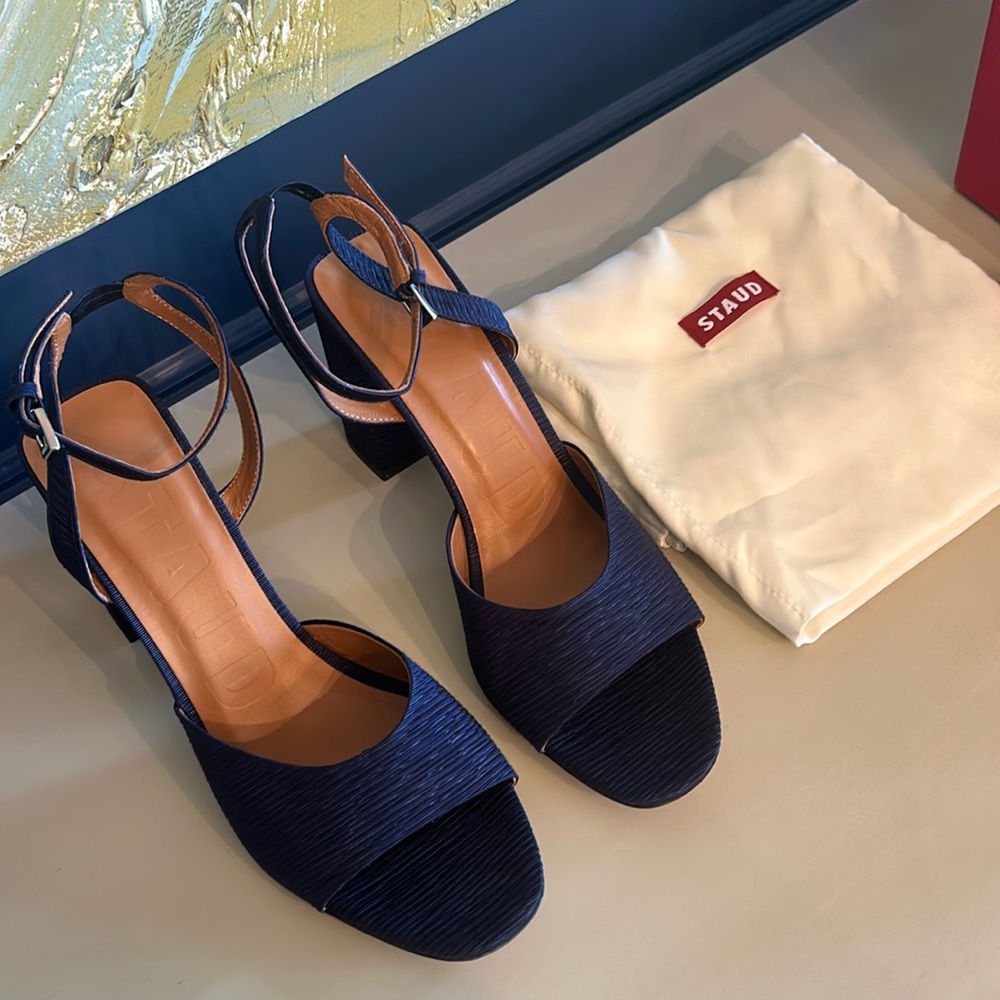 New in Box STAUD Solange Heel - Navy - 38.5